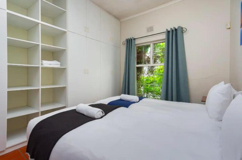 Kloof Avenue 5 *